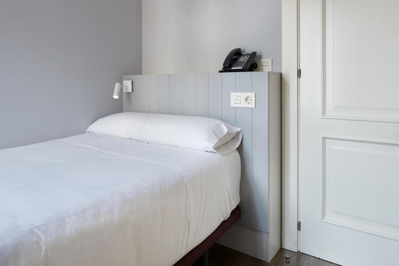 Hotel Avenida Pampeluna Zewnętrze zdjęcie