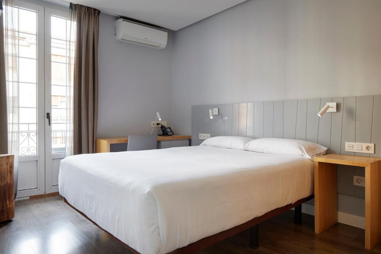 Hotel Avenida Pampeluna Zewnętrze zdjęcie