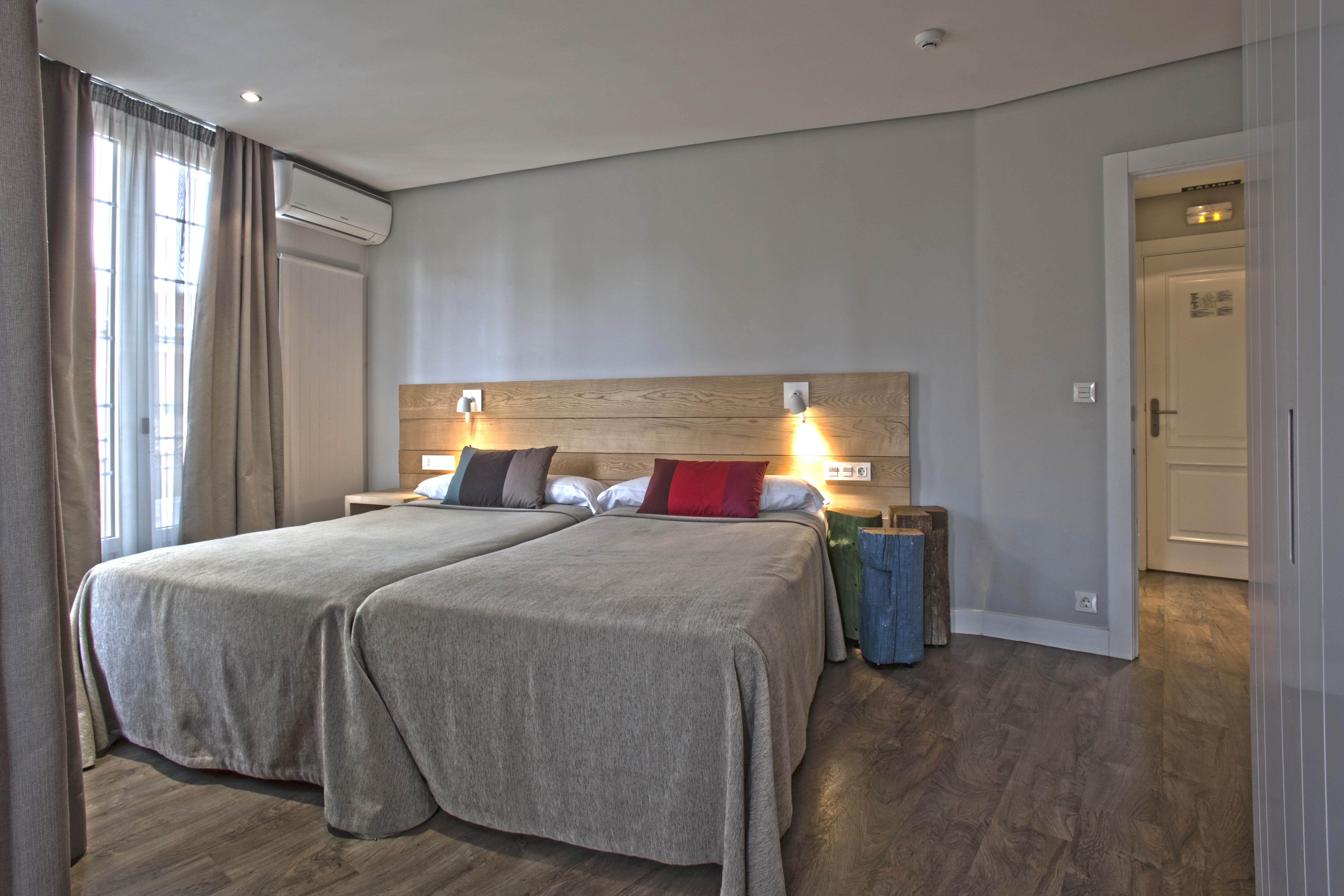 Hotel Avenida Pampeluna Zewnętrze zdjęcie