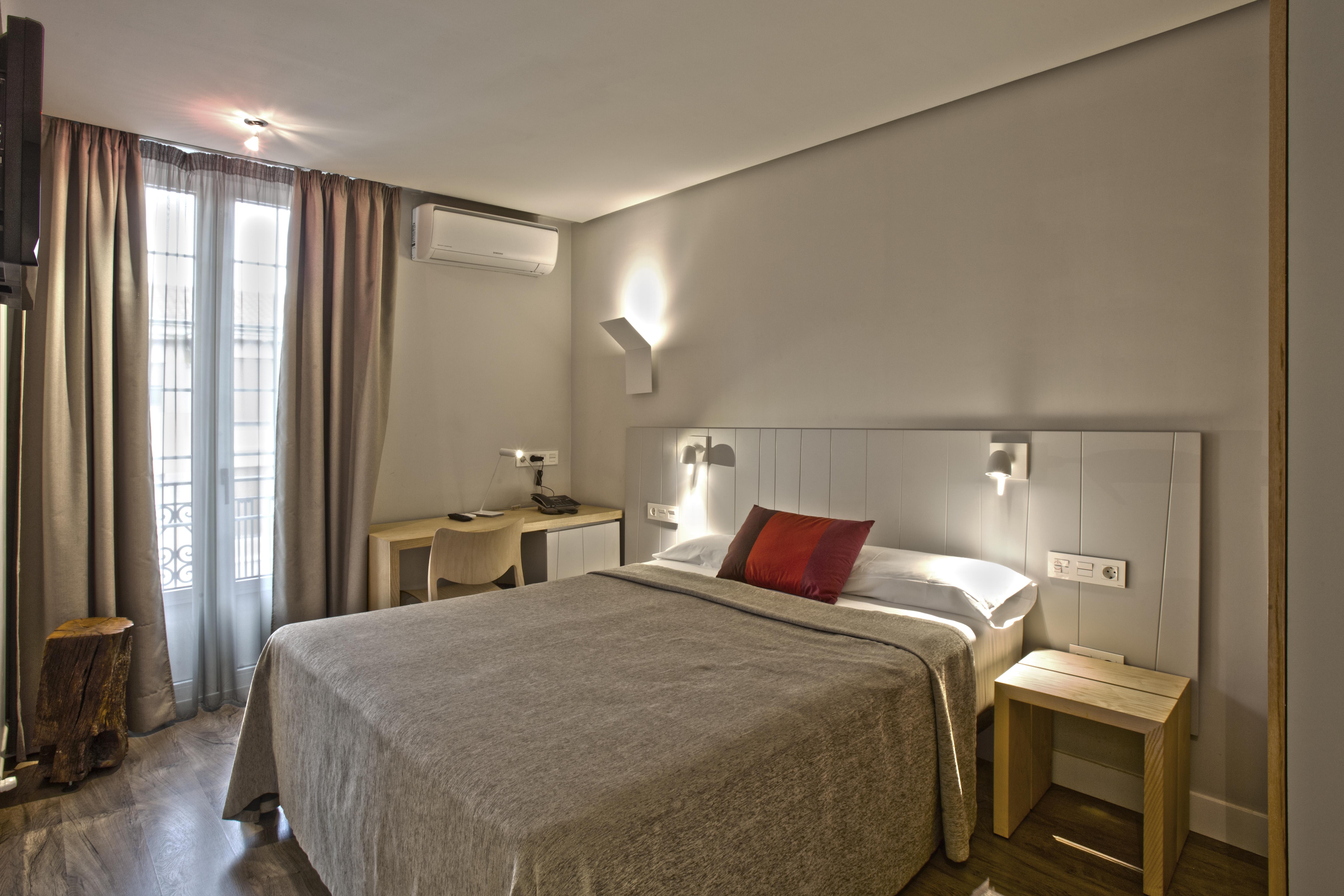Hotel Avenida Pampeluna Zewnętrze zdjęcie