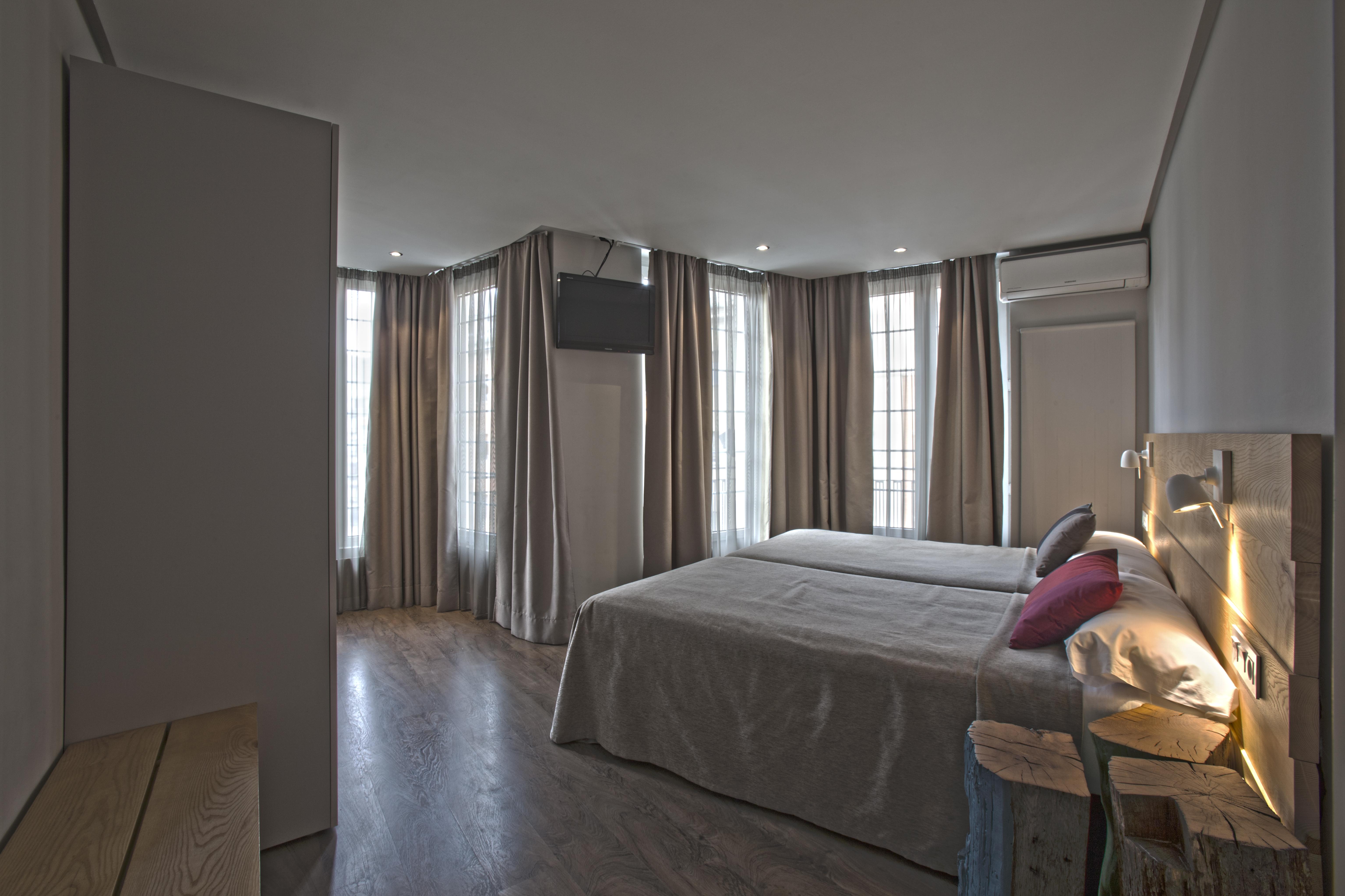 Hotel Avenida Pampeluna Zewnętrze zdjęcie
