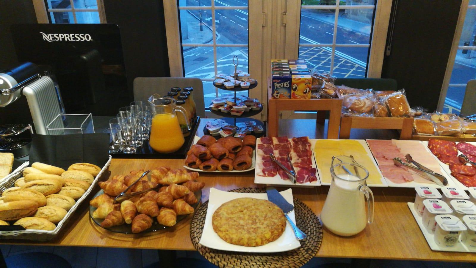 Hotel Avenida Pampeluna Zewnętrze zdjęcie