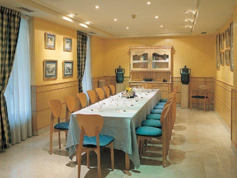 Hotel Avenida Pampeluna Restauracja zdjęcie